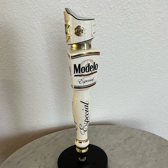 MODELO ESPECIAL UFC DRAFT BEER BAR TAP HANDLE WHITE GOLD MMA MANCAVE 13" - Picture 3 of 6
